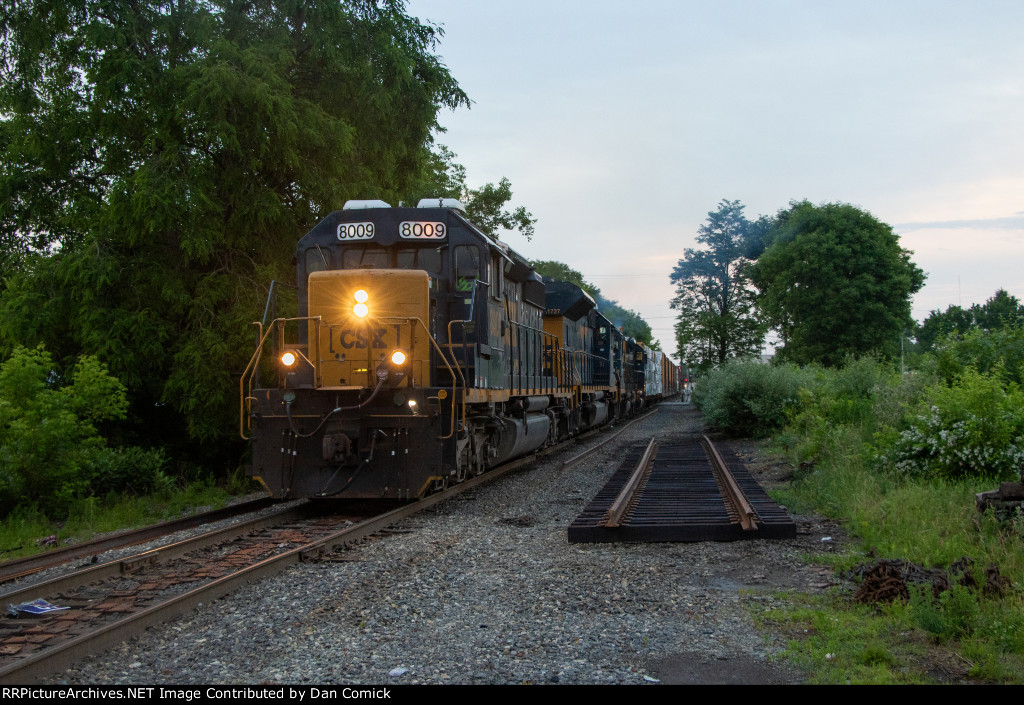 CSXT 8009 Leads L070 out of Waterville